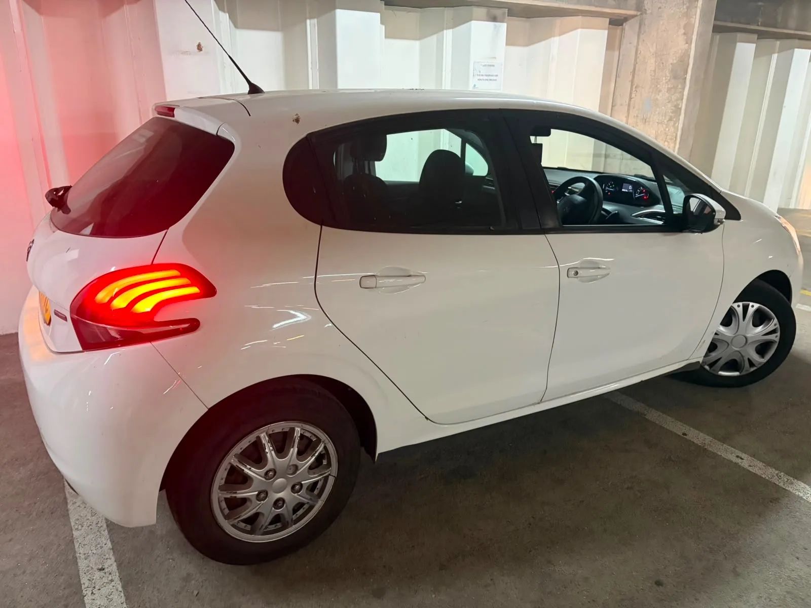 2016 Peugeot 208