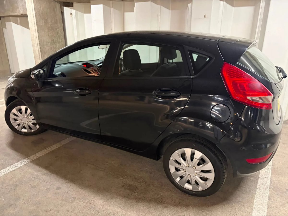 2009 Ford Fiesta