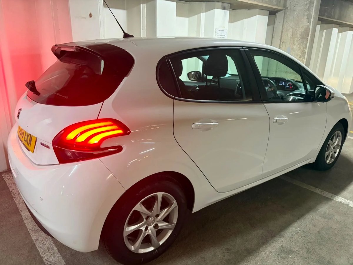 2016 Peugeot 208