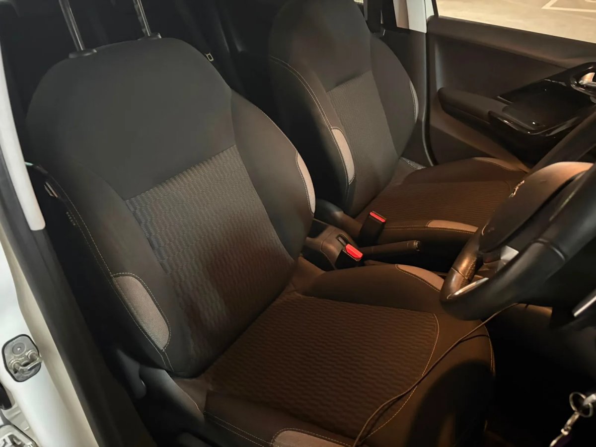 2016 Peugeot 208